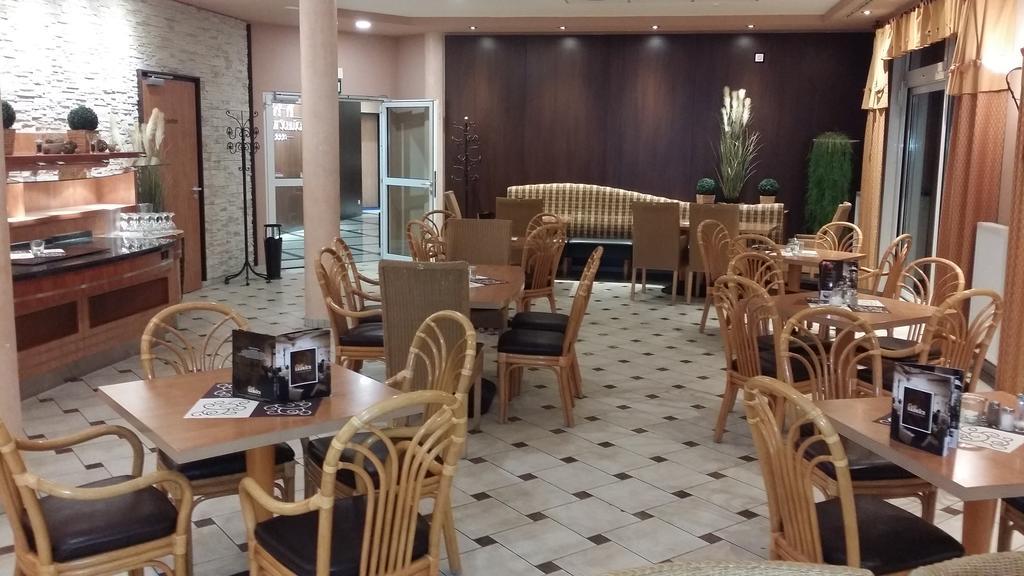 Akzent Hotel Stadt Schluechtern ***S Ngoại thất bức ảnh