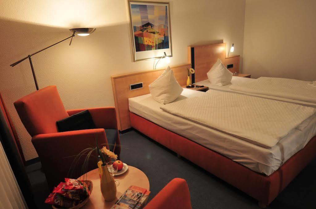Akzent Hotel Stadt Schluechtern ***S Ngoại thất bức ảnh